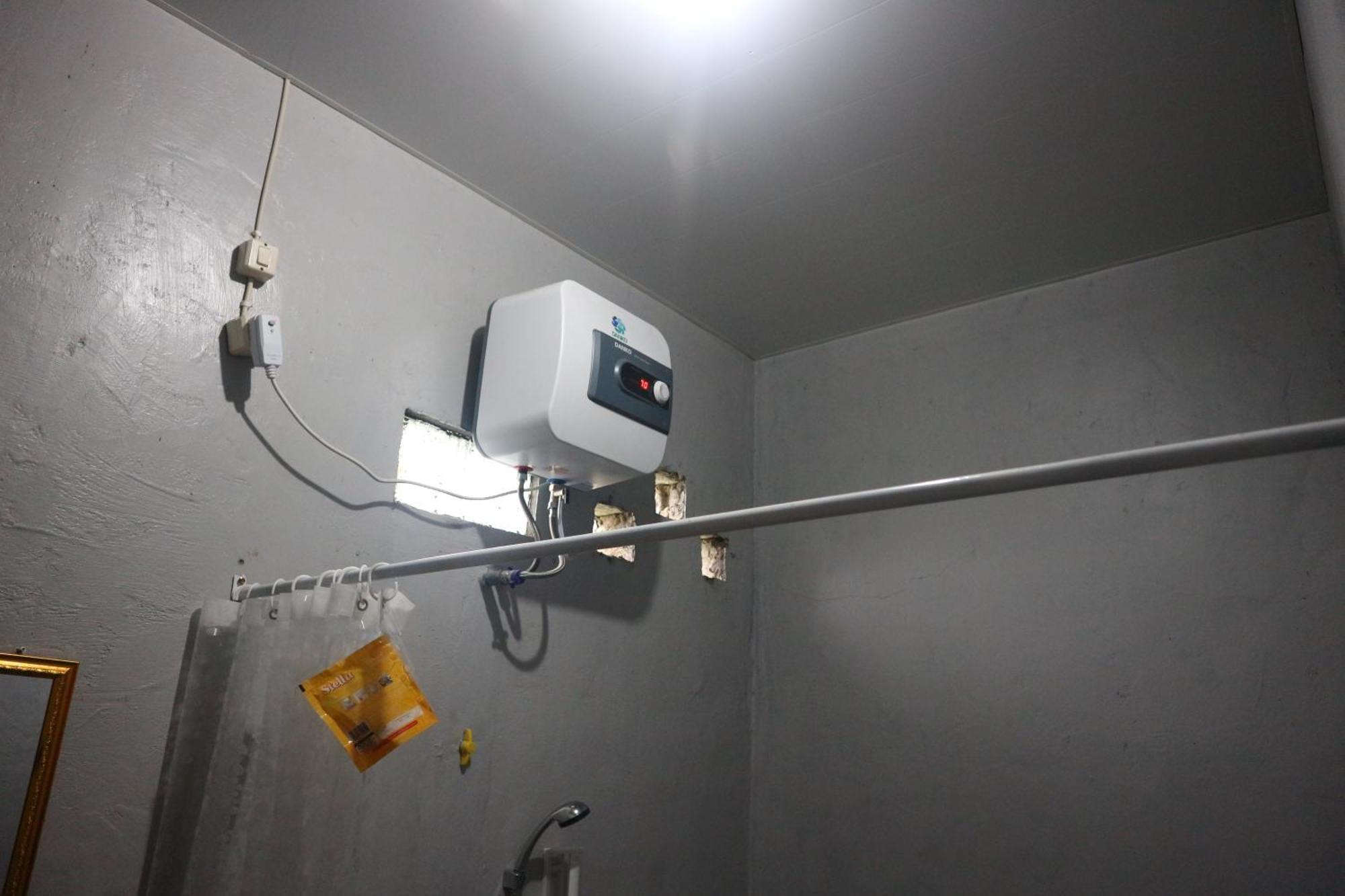 Tange Guest House Ruteng Exterior foto